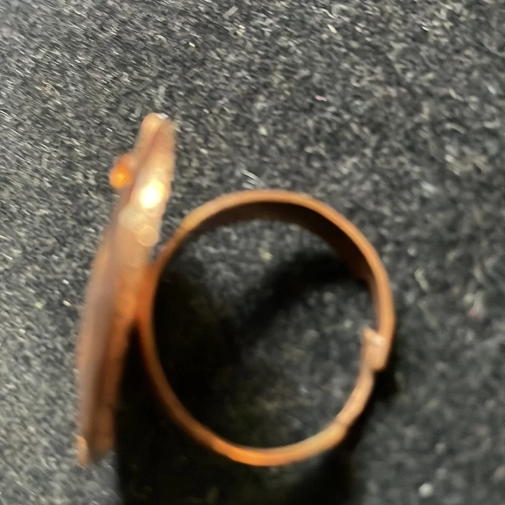 Ring - Picture 3 of 3